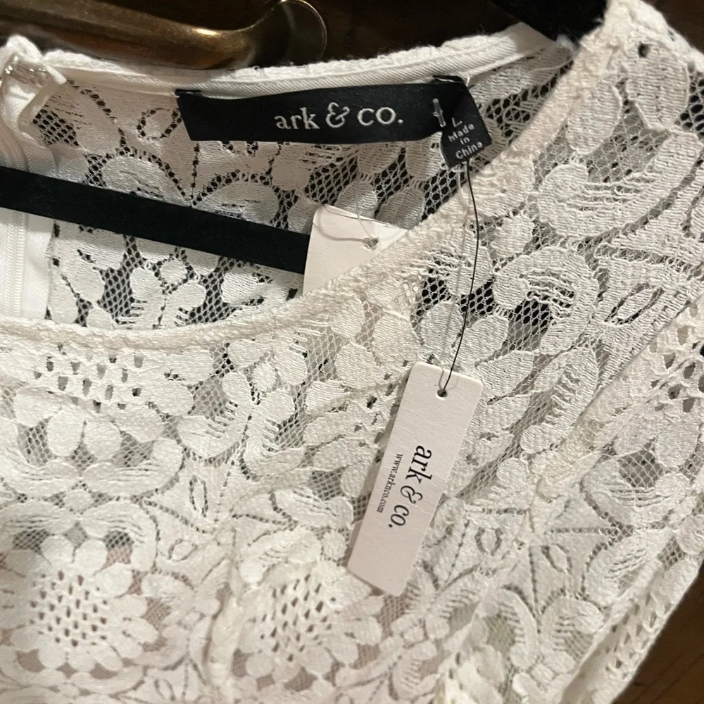 White lace dress - Picture 4 of 4